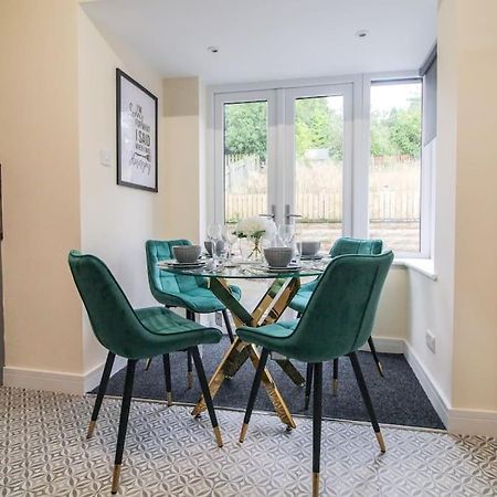 Modern 3 Bed, Contractors Welcome, Bradford Bradford  Buitenkant foto