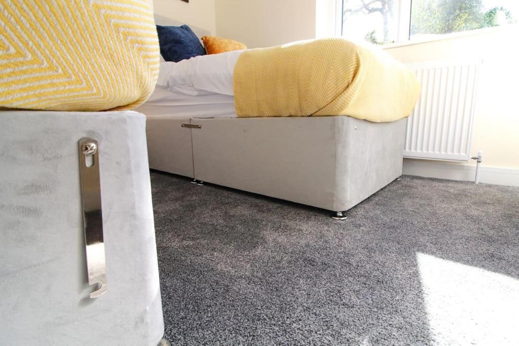 Modern 3 Bed, Contractors Welcome, Bradford Bradford  Buitenkant foto