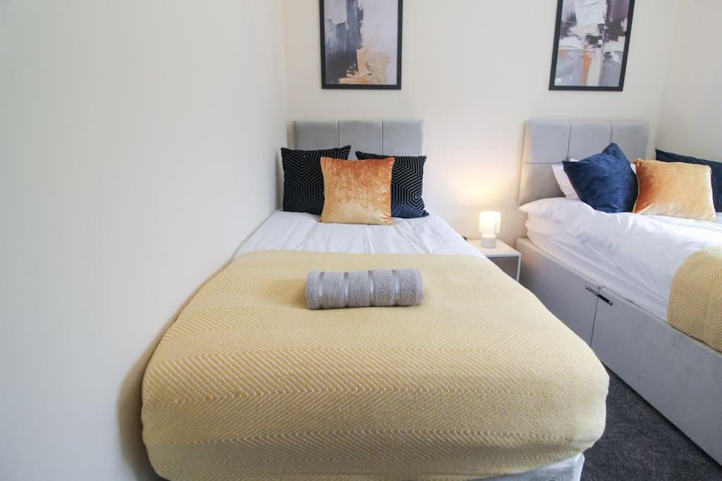 Modern 3 Bed, Contractors Welcome, Bradford Bradford  Buitenkant foto