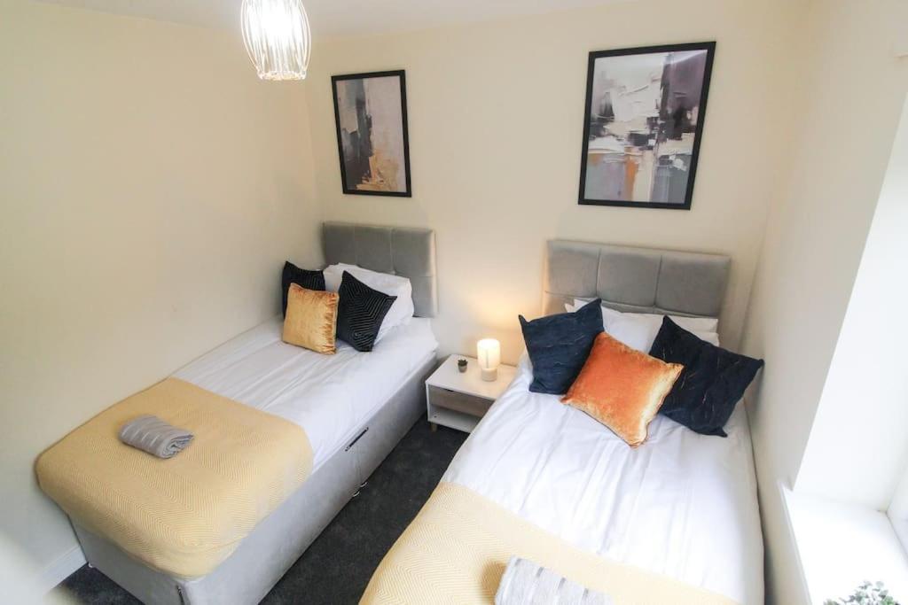 Modern 3 Bed, Contractors Welcome, Bradford Bradford  Buitenkant foto