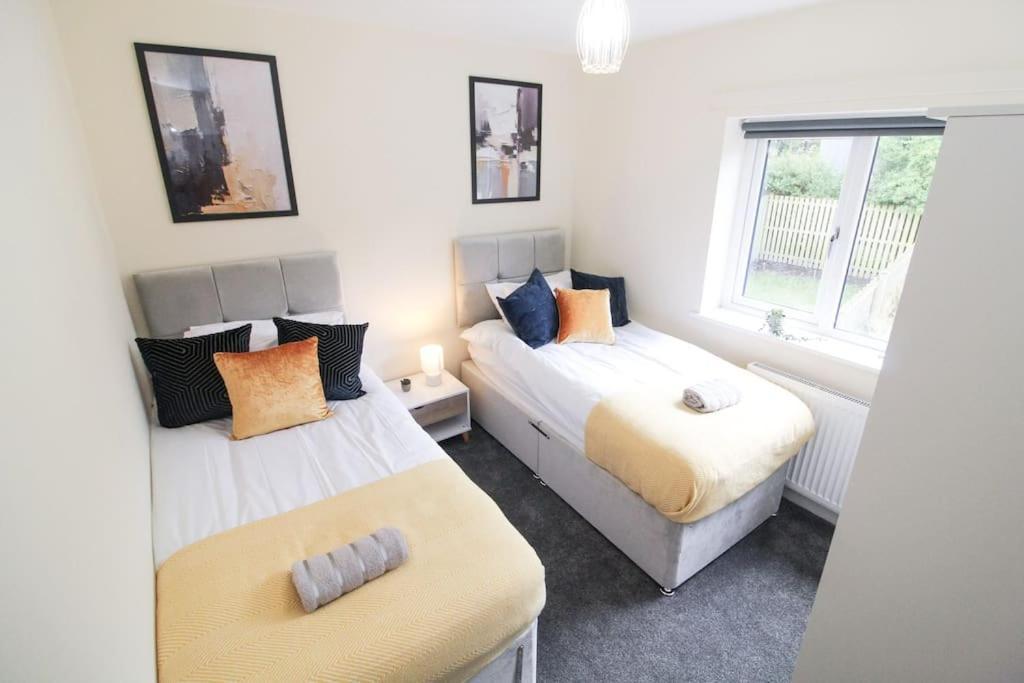 Modern 3 Bed, Contractors Welcome, Bradford Bradford  Buitenkant foto