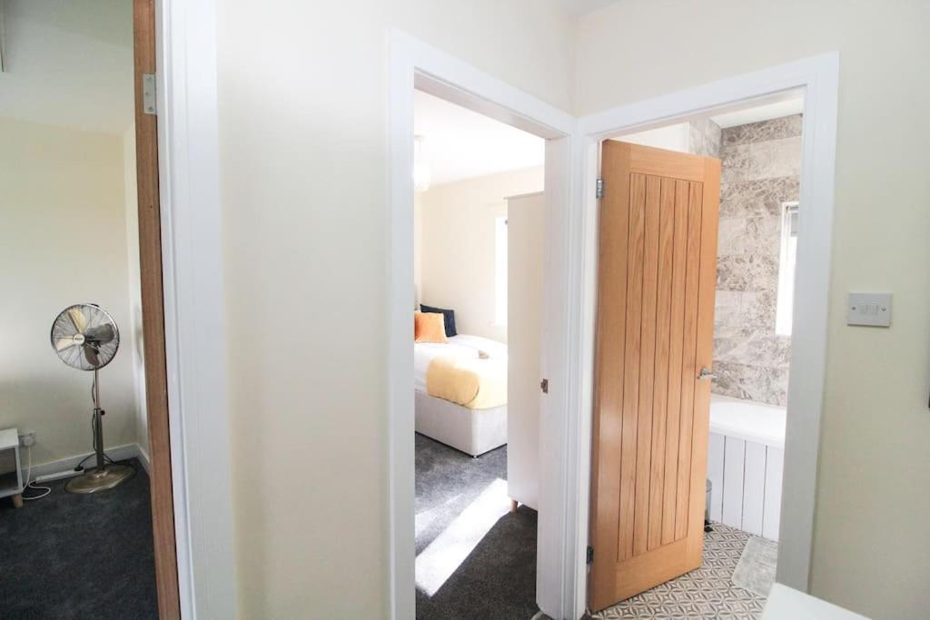 Modern 3 Bed, Contractors Welcome, Bradford Bradford  Buitenkant foto