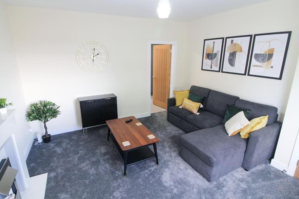 Modern 3 Bed, Contractors Welcome, Bradford Bradford  Buitenkant foto