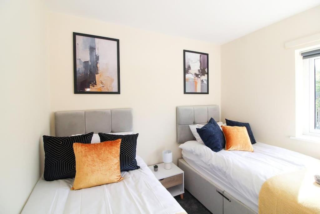 Modern 3 Bed, Contractors Welcome, Bradford Bradford  Buitenkant foto
