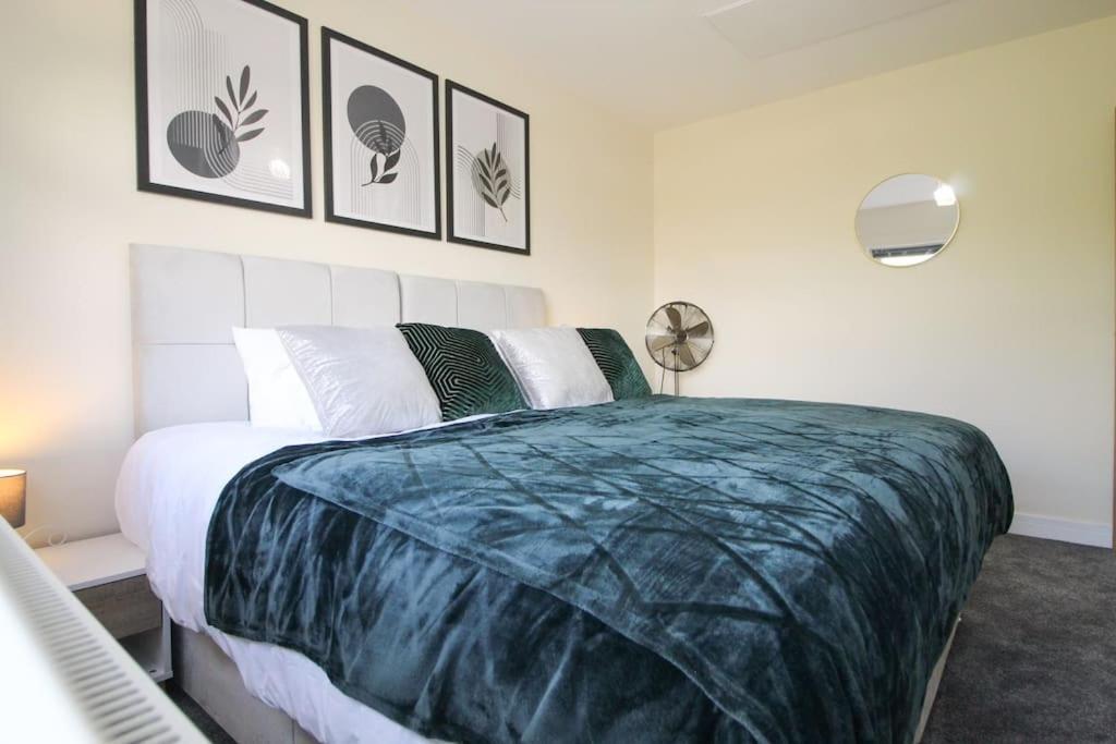 Modern 3 Bed, Contractors Welcome, Bradford Bradford  Buitenkant foto